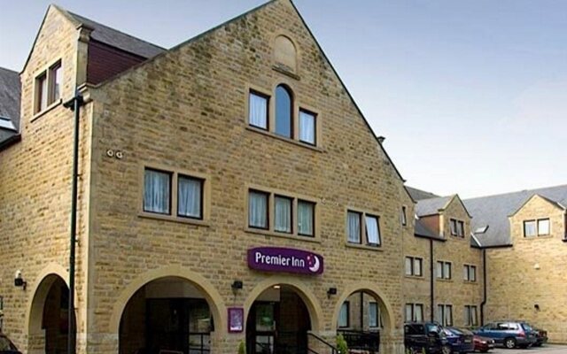 Premier Inn Huddersfield North