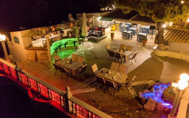 Casa Cicale Apartments & Studios