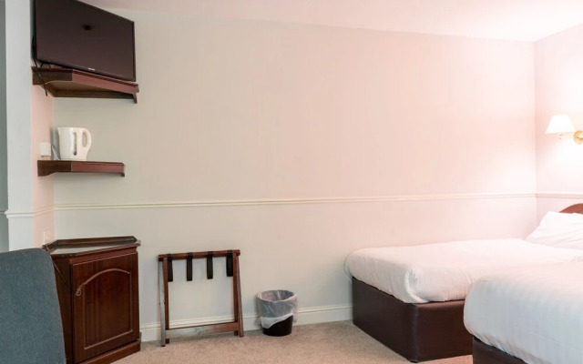 Woodenbridge Hotel