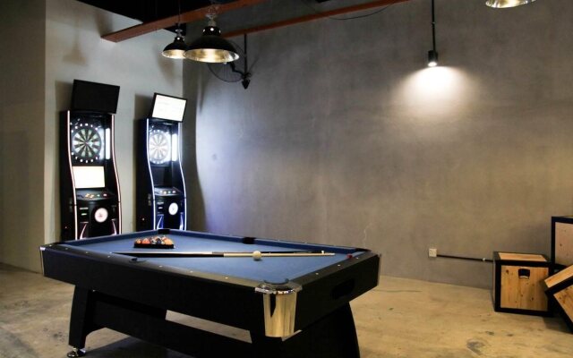 De' Factory Station Hotel