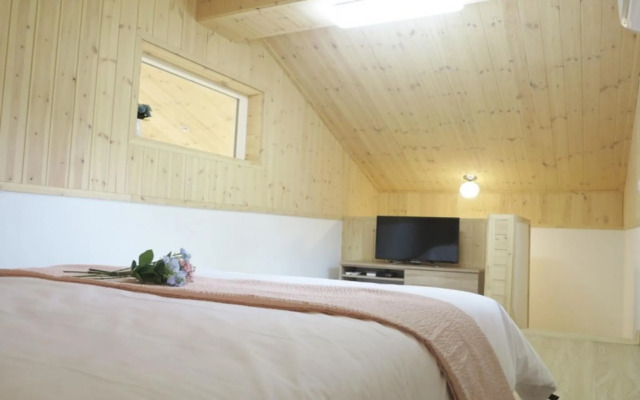 Yangyang Pinot Tree Pension