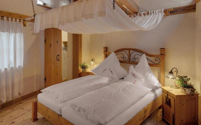 Mohrs Herzl Chalet