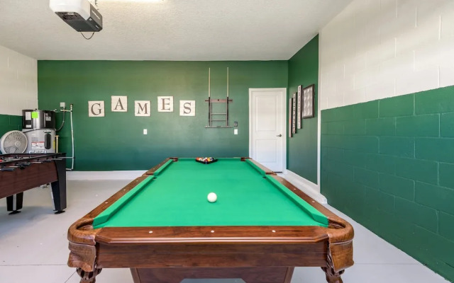 Stinger Drive Villa 8908 Chmapions Gate