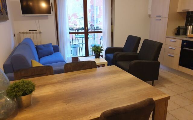 Captivating 2 Bedroom Apartment in Acquaseria