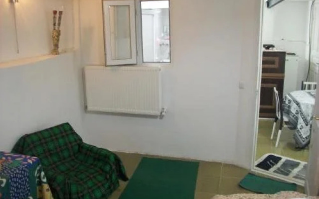 Guest House White Rooms