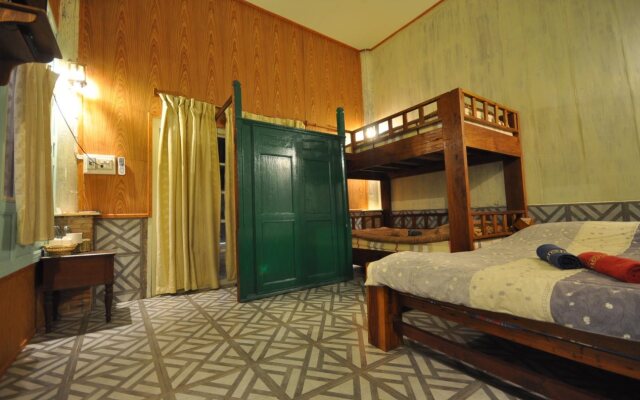Ayutthaya Bouchic Hostel