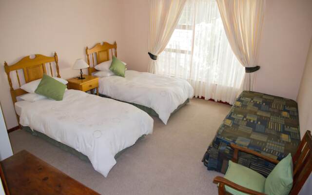 Four Pines Lodge