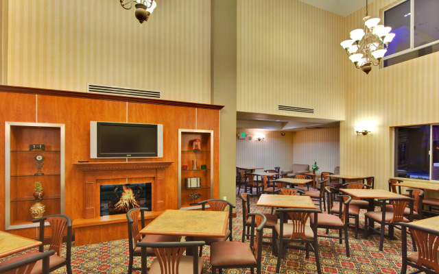 Holiday Inn Express & Suites Rancho Cucamonga by IHG