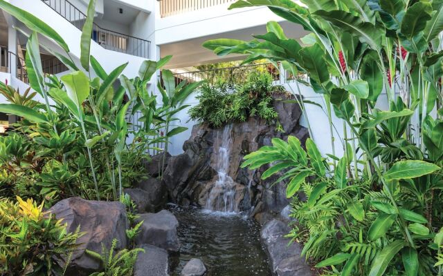 Royal Sea Cliff Condo