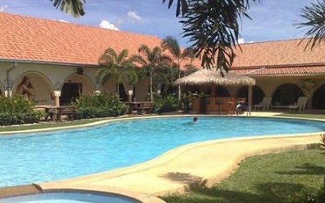 Getaway Resort Lake Mabprachan Thailand
