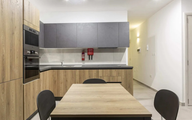 Gzira Suite 13