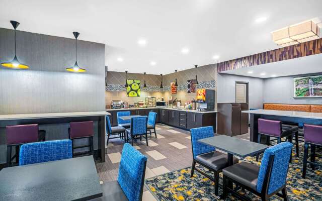 La Quinta Inn & Suites by Wyndham Cookeville