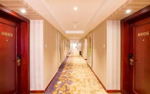 Jinshi Longmuwan Hot Spring Hotel