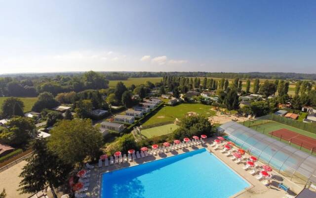 Camping LE VILLAGE PARISIEN****