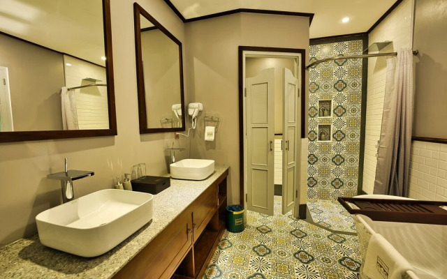 Mybanlao Hotel