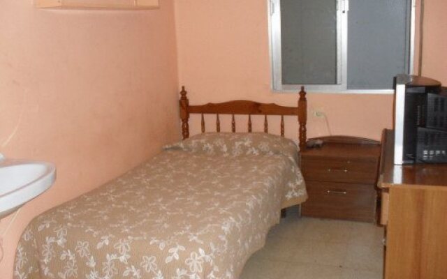 Hotel Pension Mode Lleida