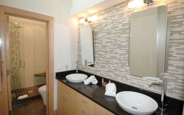 Clarendon by Frias Properties