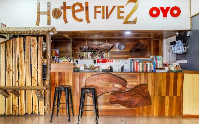 OYO 210 Hotel Five 2