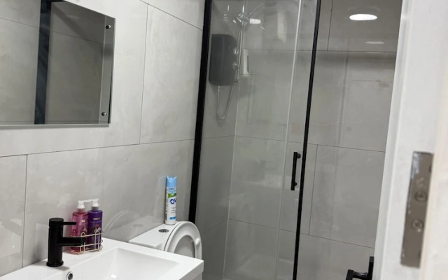 Luton Luxury Apartment With 2 Bedrooms
