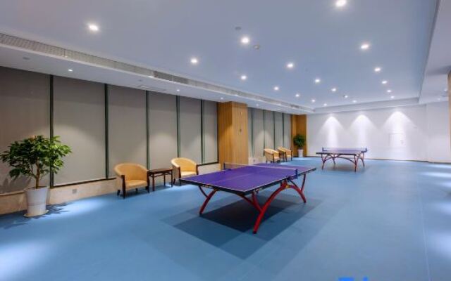 Jinqiao Business Hotel