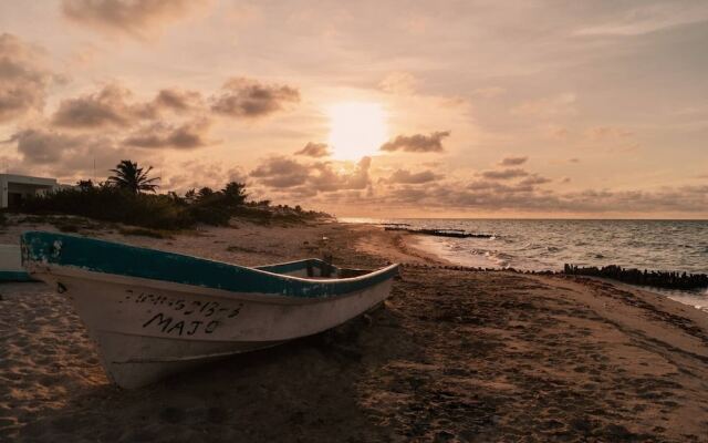 Breathtaking Beach Villa, Feel the Inviting Vibe!