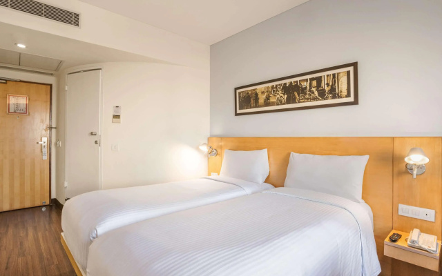 ibis Chennai City Centre Hotel