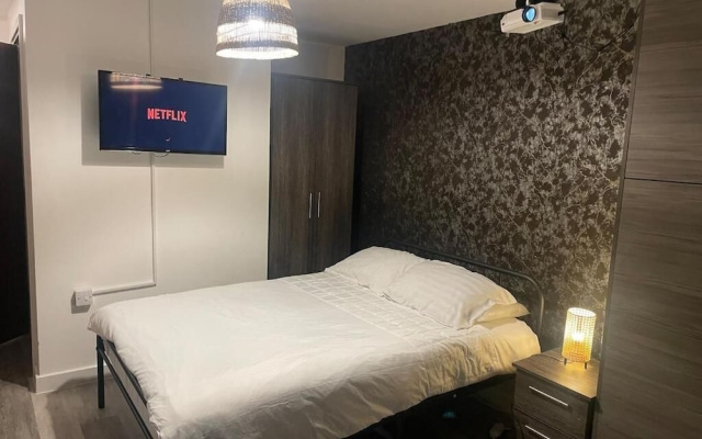 Radio City Apartments near City Centre