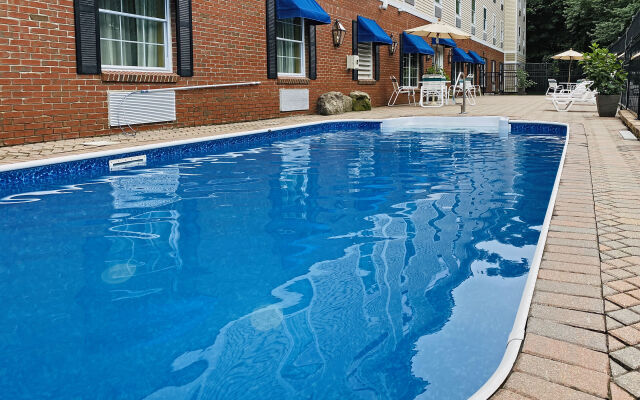Comfort Inn & Suites Sturbridge - Brimfield