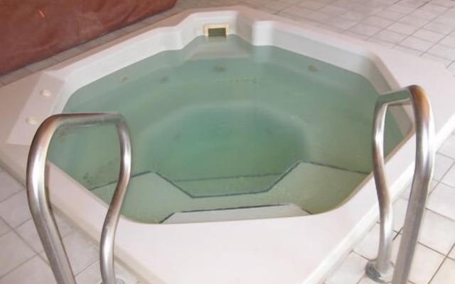 Falcon Resort