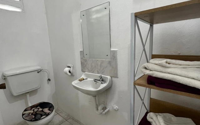Queen's Comfort Inn