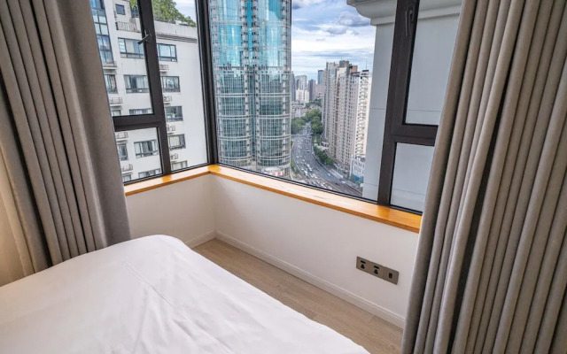 Book and Bed-Jingan Temple