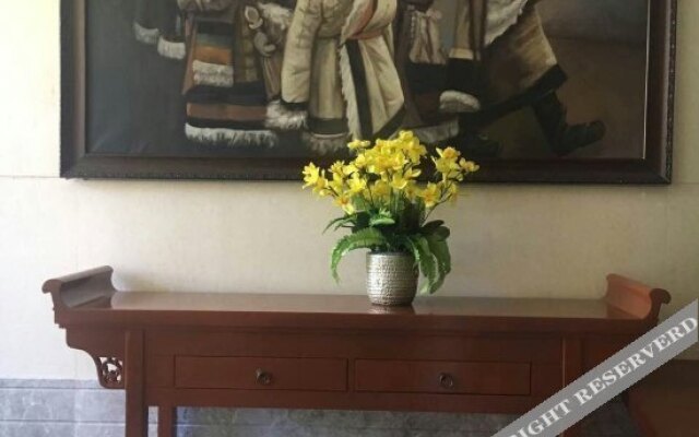 Zangbao Zhijia Hotel