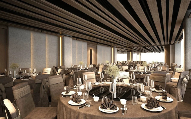 Centre Point Danang Hotel & Residence