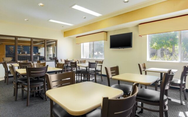 Fairfield Inn by Marriott Tracy