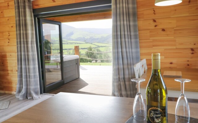 Bryn Eiddon Log Cabin