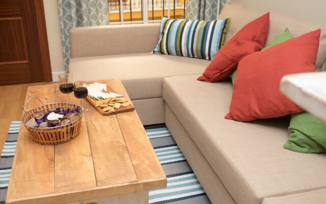 New Wood Studio Plaza la Merced