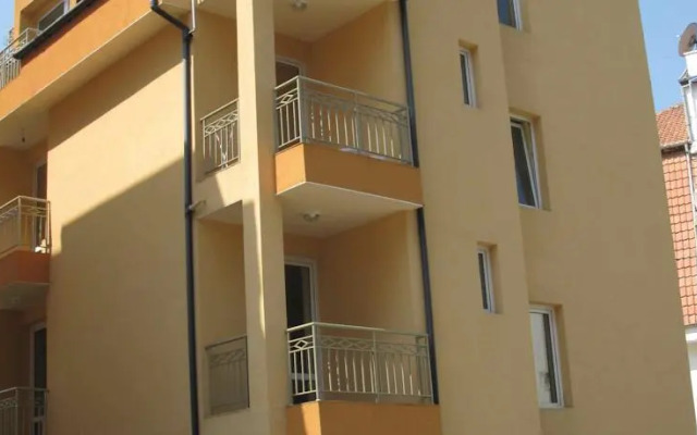 Grandview Apartments