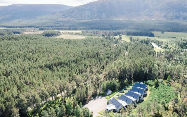 Red Deer Lodge