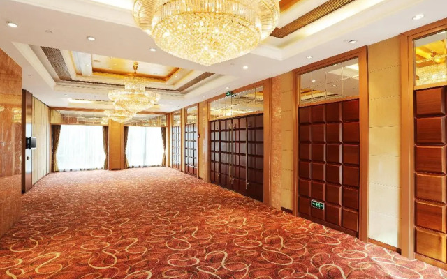 Holiday Inn Shanghai Pudong Nanpu by IHG