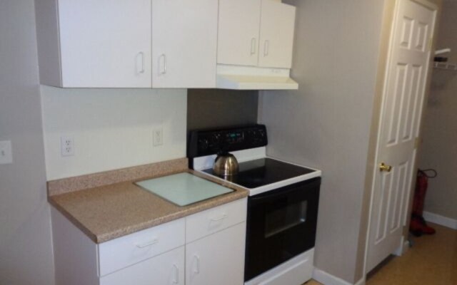 Riverview Suites Apartments