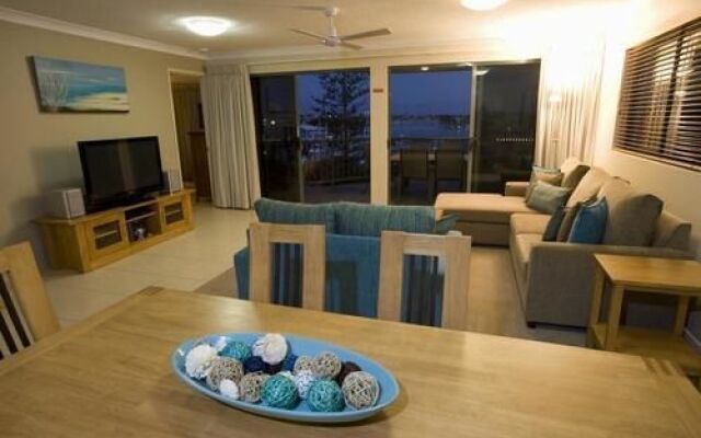Riverdance Apartments