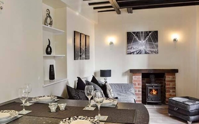 Ingle-nook Retreat