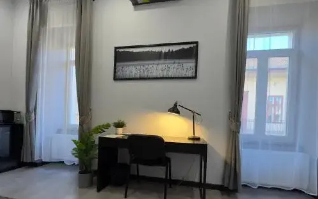 Center Rooms