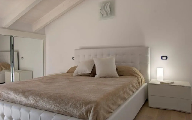 Sirmione Halldis Apartments