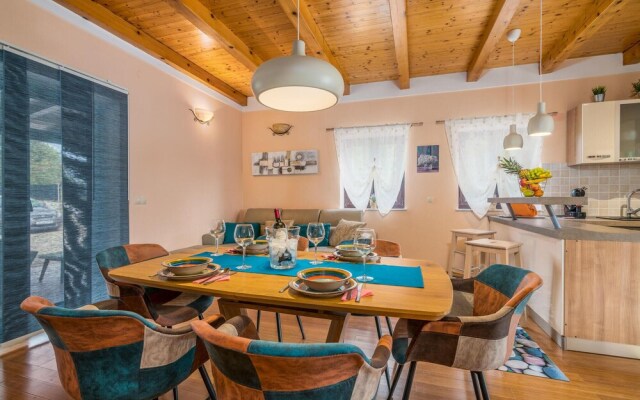 Awesome Home in Lakmartin With Wifi and 3 Bedrooms