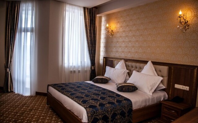Multi Rest House