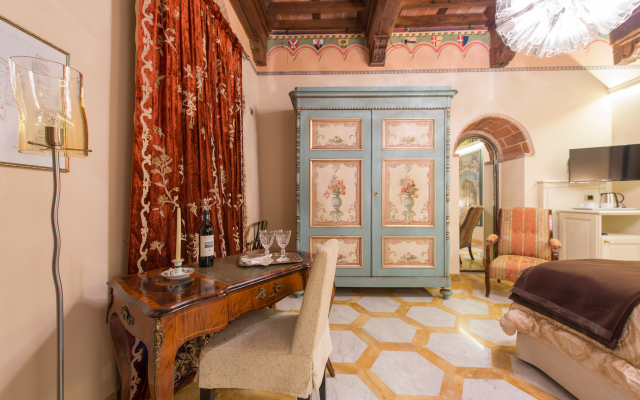 N.15 Santori Luxury Home