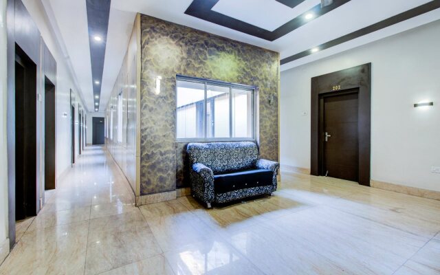 Savoy Hotel By OYO Rooms