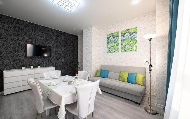 Пять Звёзд на улице Героя Яковлева 17