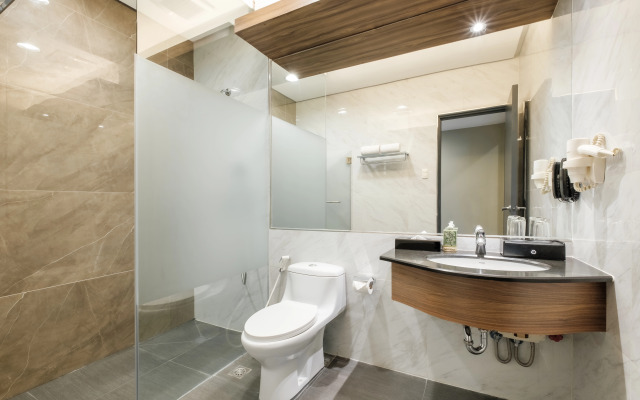 Greenhills Elan Hotel